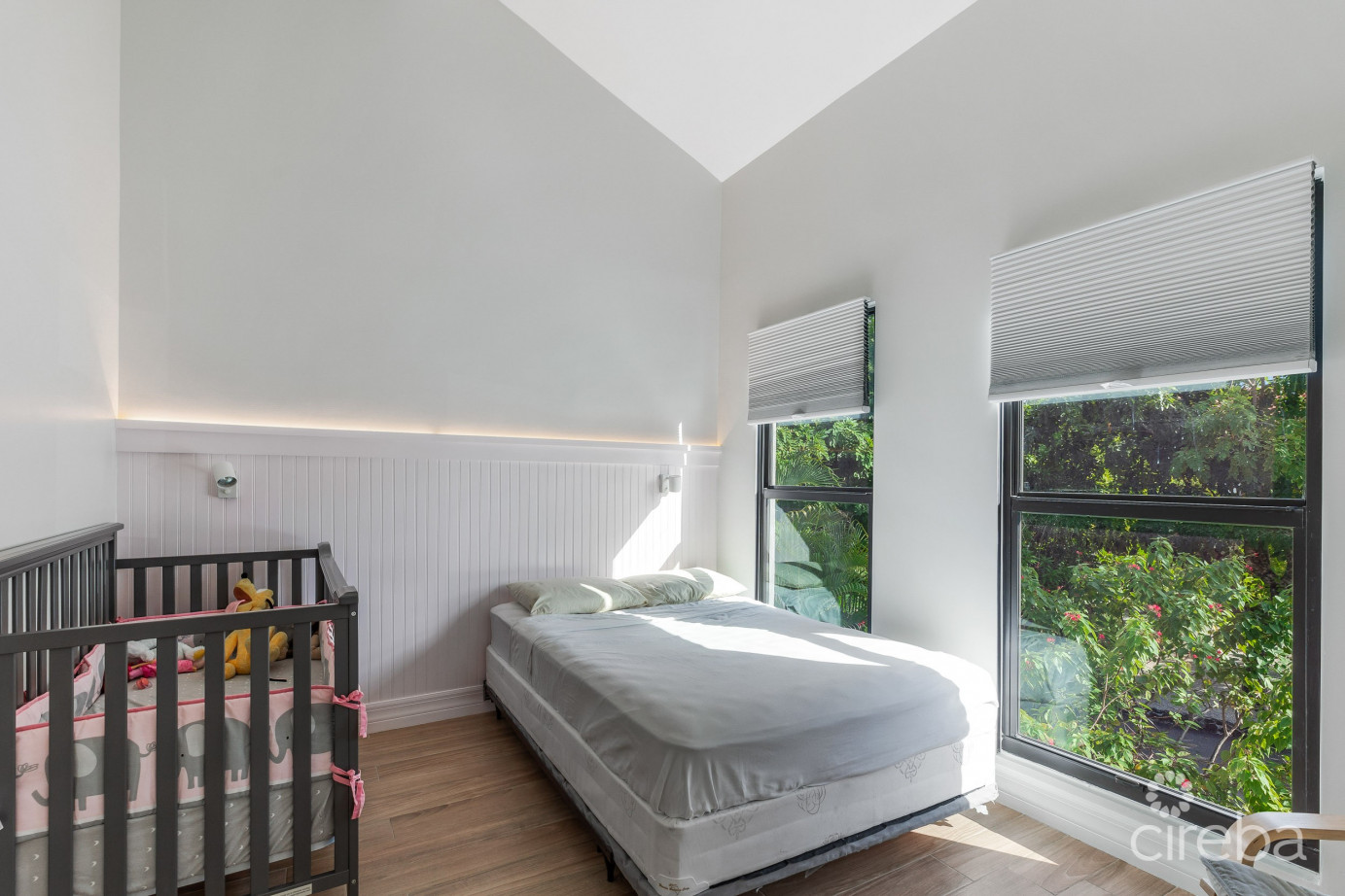 Canalfront 4 Bed  4.5 Bath - Newly Renovated Governors Harbour Home