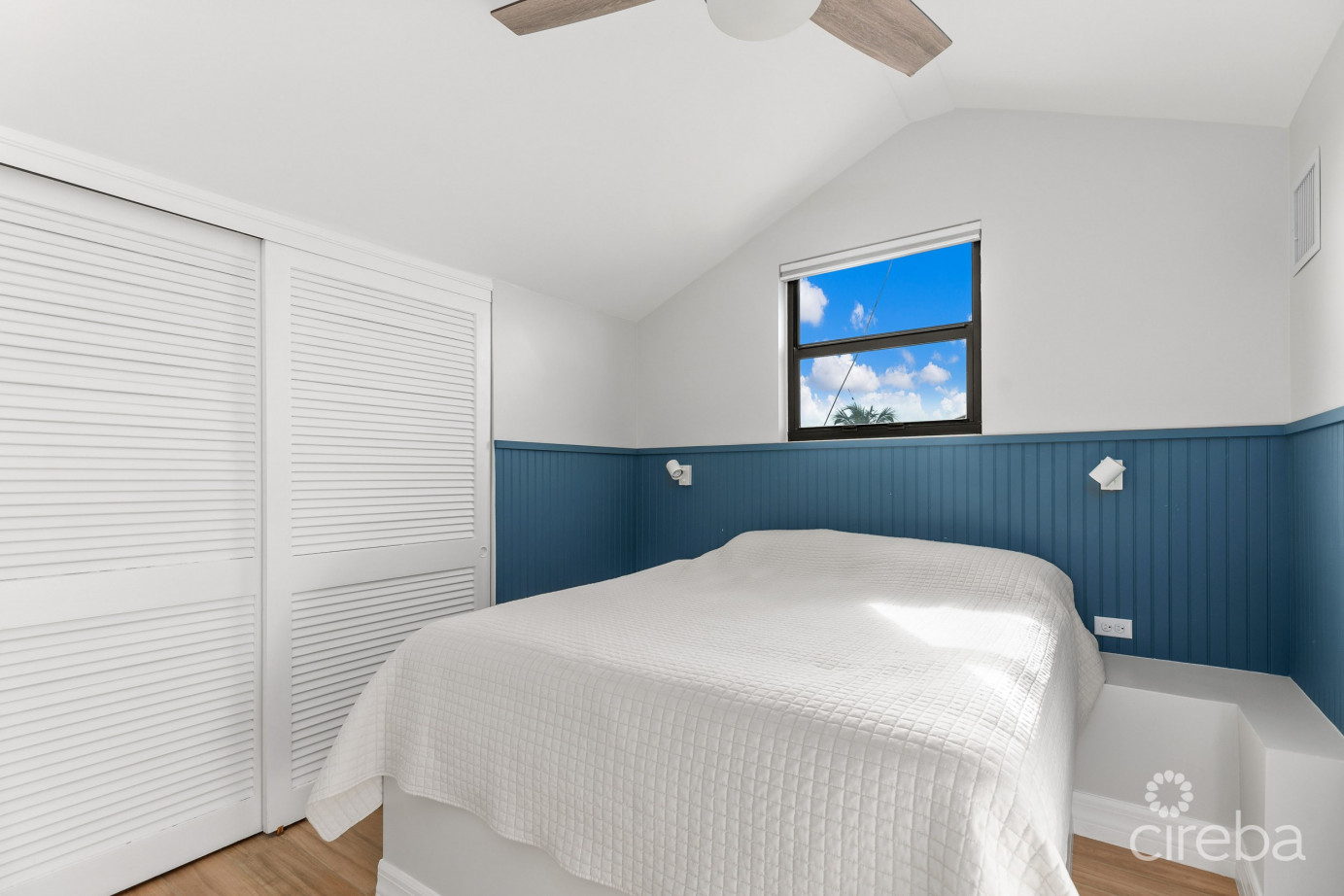 Canalfront 4 Bed  4.5 Bath - Newly Renovated Governors Harbour Home