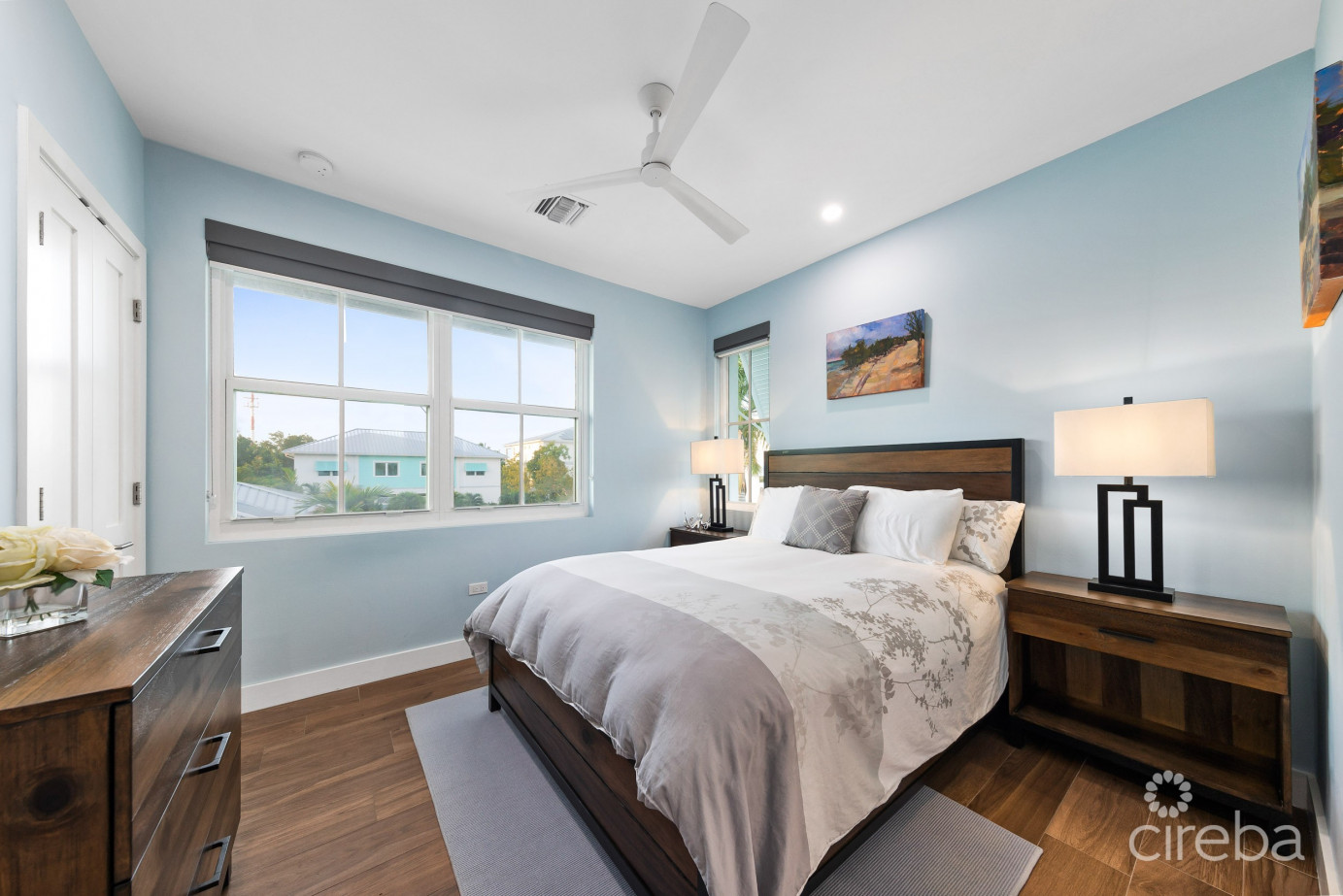 Periwinkle 1, Cottage With Garage