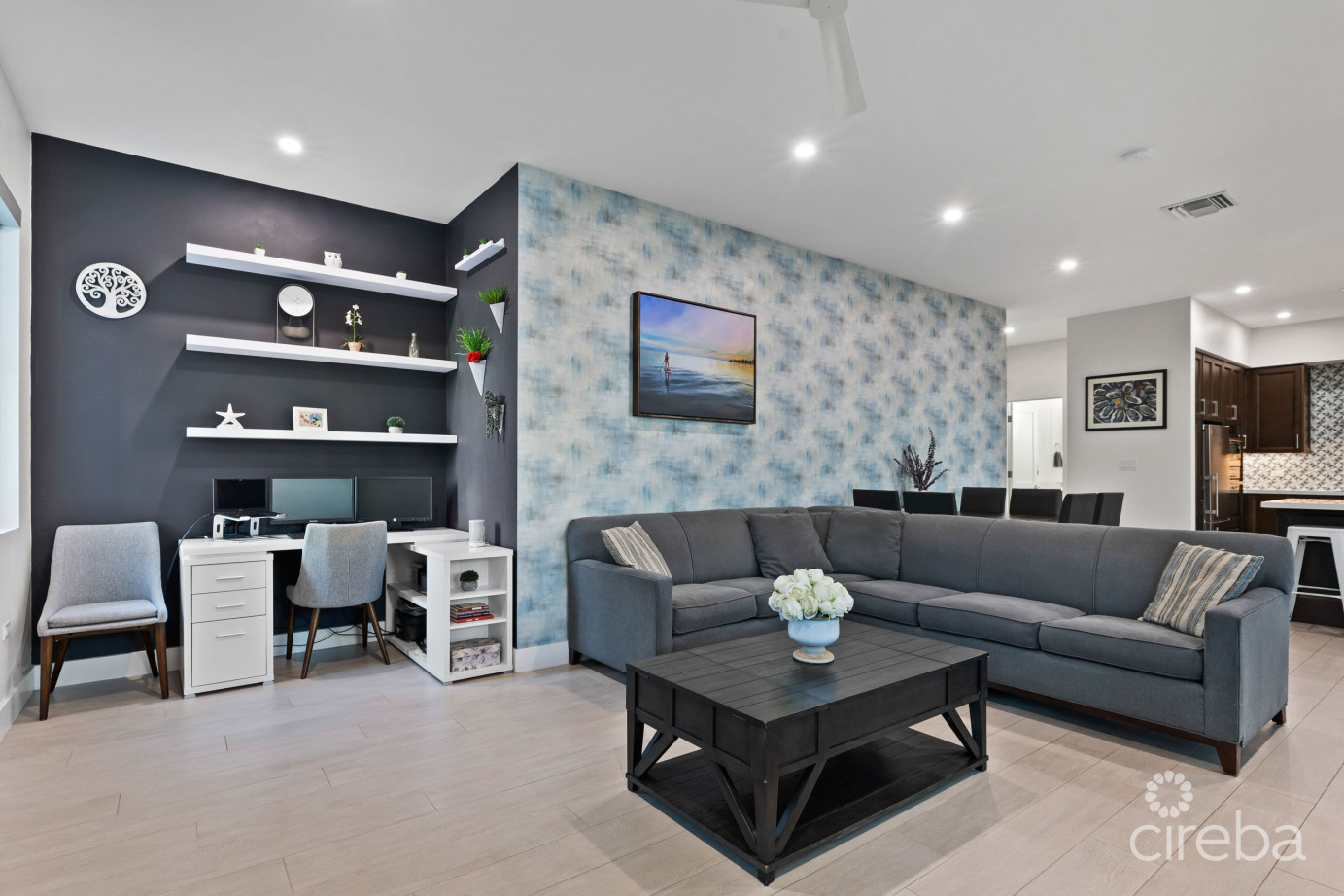 Periwinkle 1, Cottage With Garage