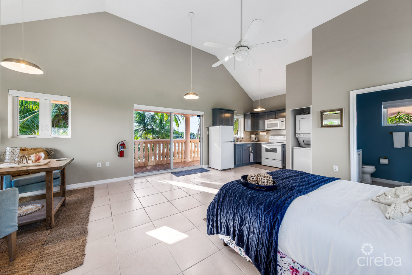 Pieces Of Eight, Rum Point Estate