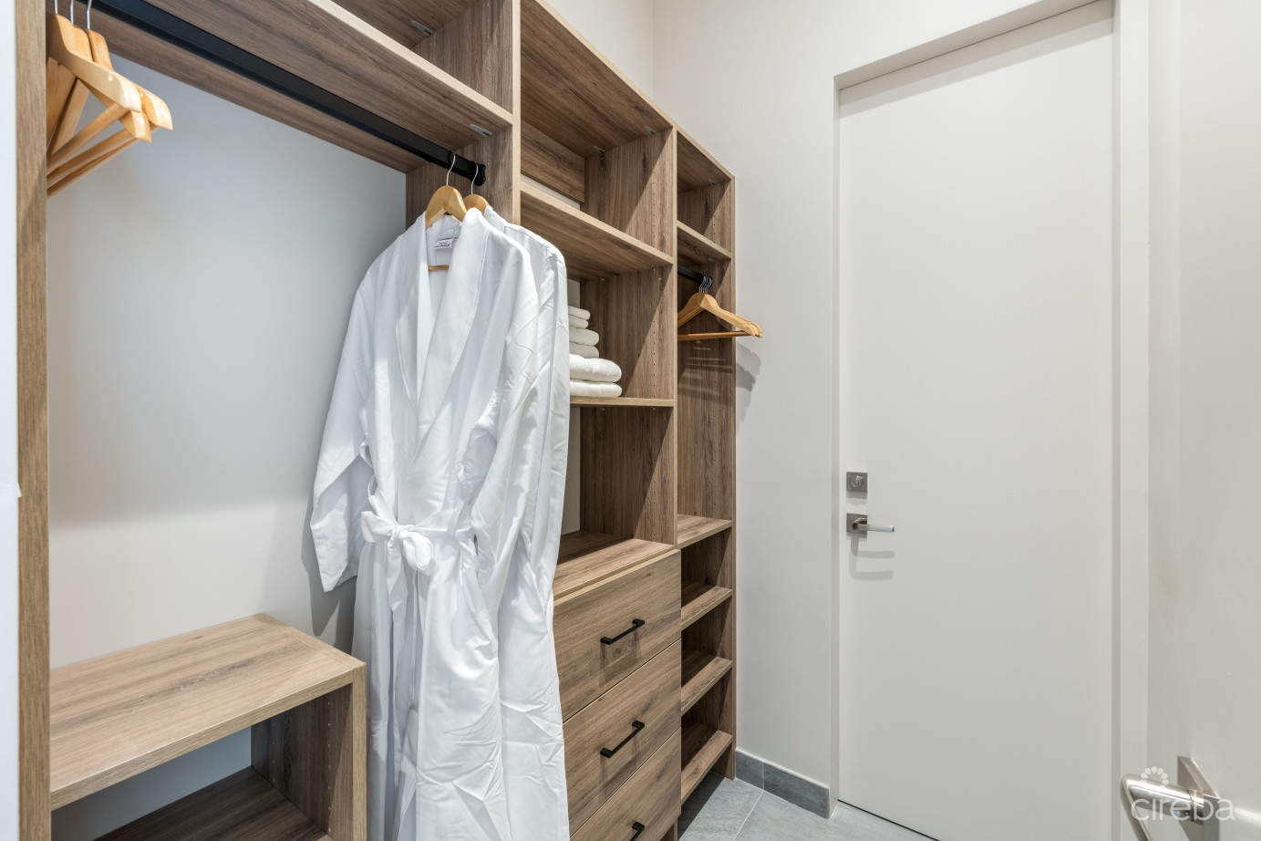 Bella Rocca Estate, East End Luxury Villa And Land Parcel