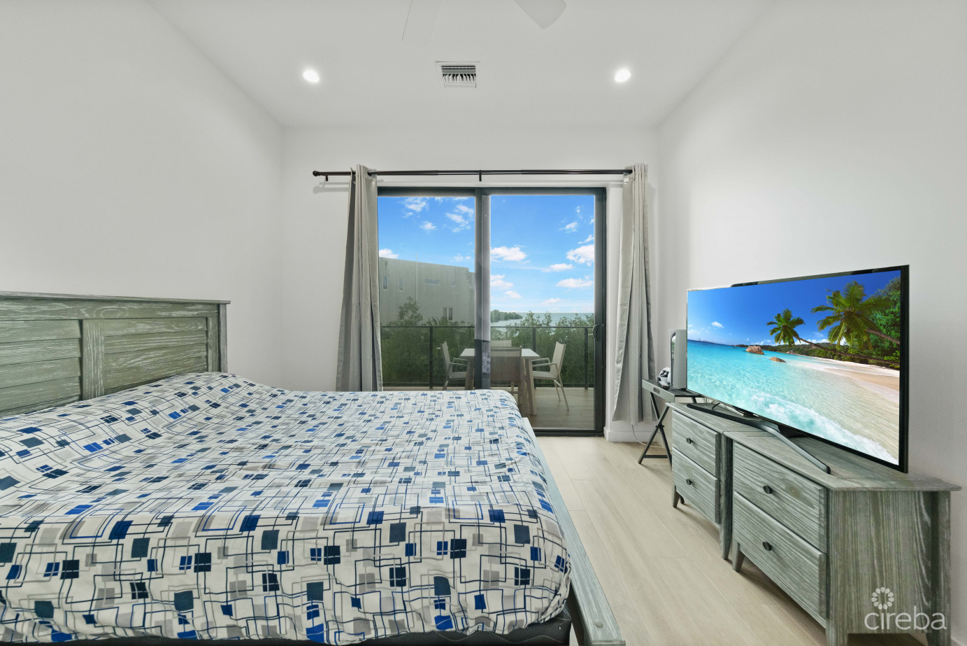 Allure 2, Waterfront Condo