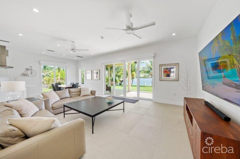 Unique Patrick's Island Canalfront W Guest House  3 Car Garage