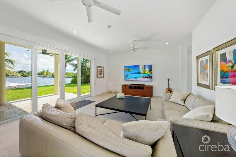 Unique Patrick's Island Canalfront W Guest House  3 Car Garage