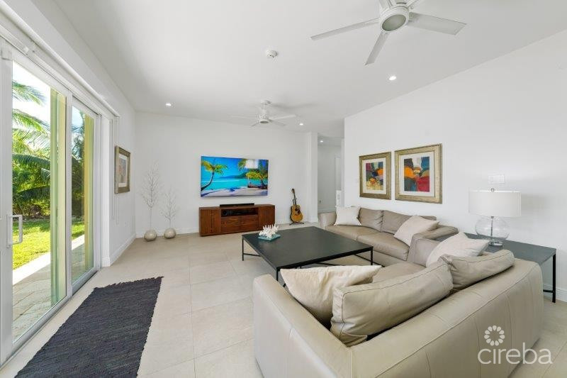 Unique Patrick's Island Canalfront W Guest House  3 Car Garage