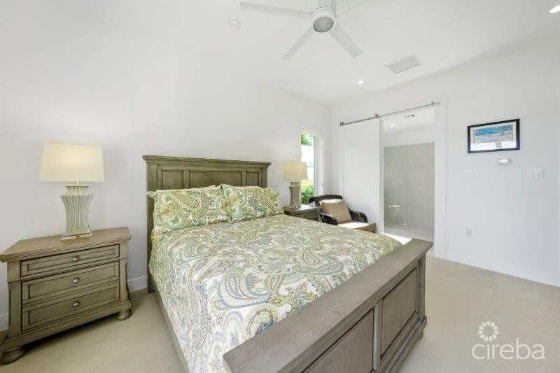 Unique Patrick's Island Canalfront W Guest House  3 Car Garage