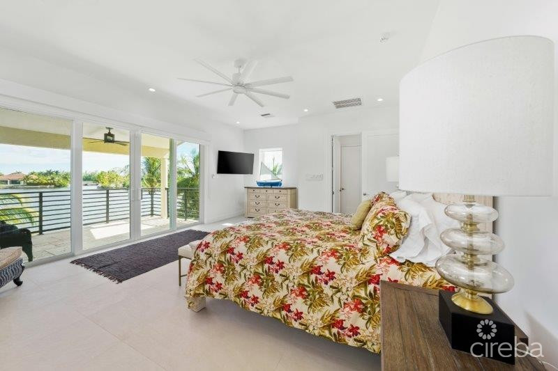 Unique Patrick's Island Canalfront W Guest House  3 Car Garage