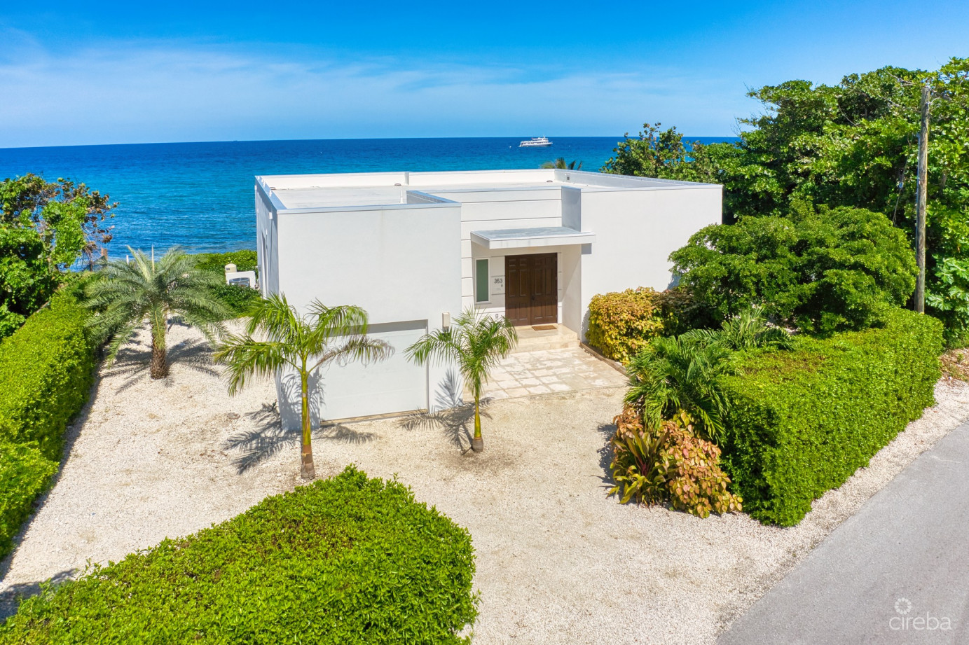 Seaside Hideaway - Fully Renovated Beachfront Gem