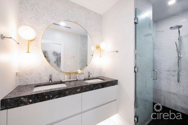 Ritz Carlton Residences #509