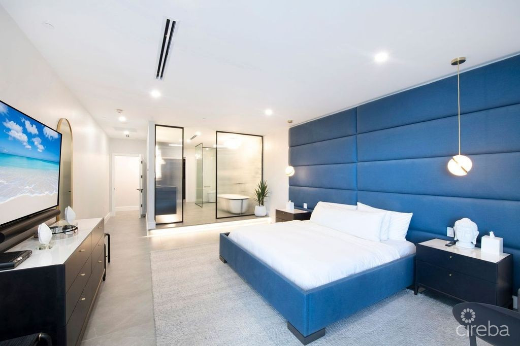 Ritz Carlton Residences #509