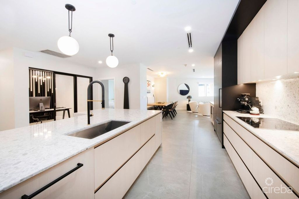 Ritz Carlton Residences #509