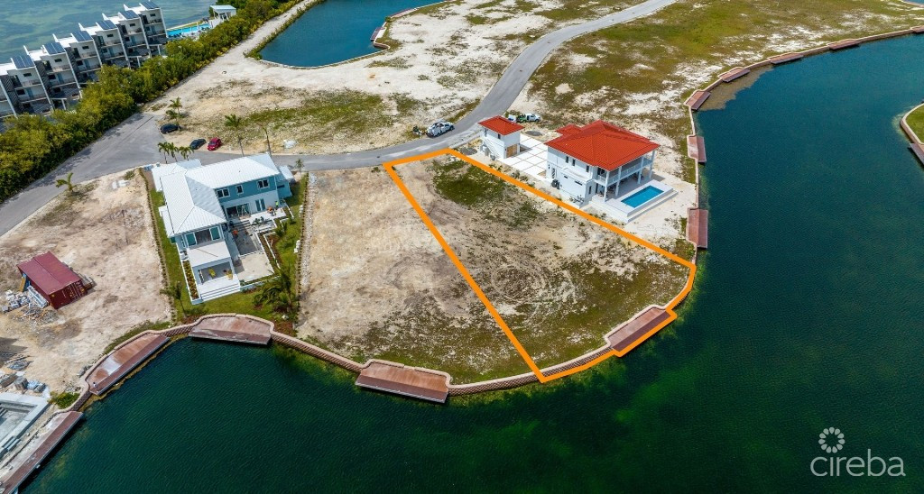 Harbour Reach Canal Front Lot