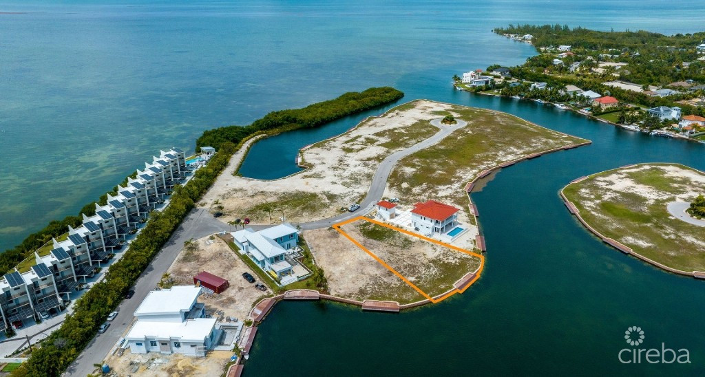 Harbour Reach Canal Front Lot