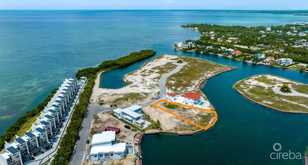 Harbour Reach Canal Front Lot