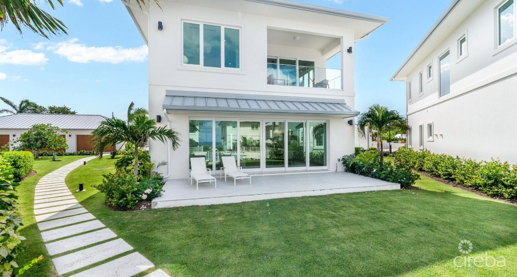 Oceans 9 Detached Home In Exclusive Beachfront Resort