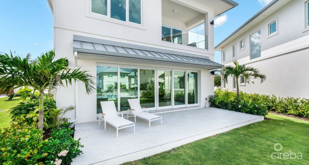 Oceans 9 Detached Home In Exclusive Beachfront Resort