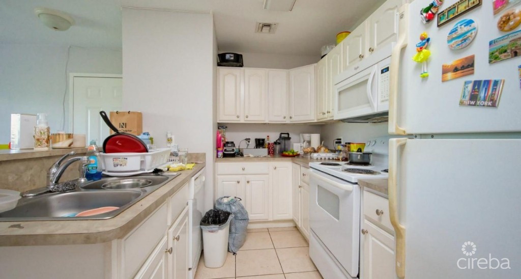 #120c Lakeside 2 Bed Condo