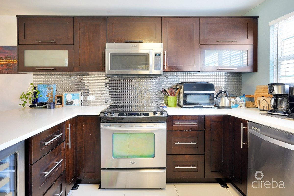 Ocean Club 2 Bed 2.5 Bath Modern Town House