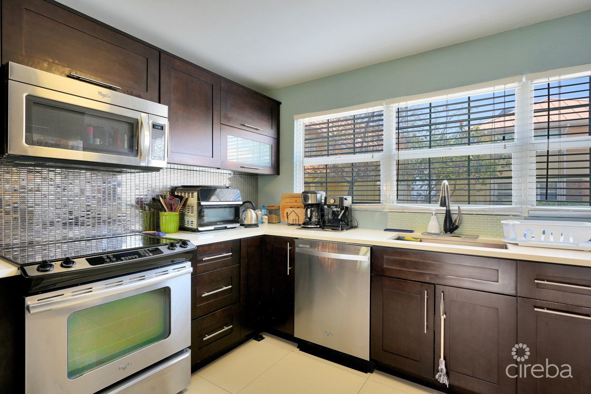 Ocean Club 2 Bed 2.5 Bath Modern Town House