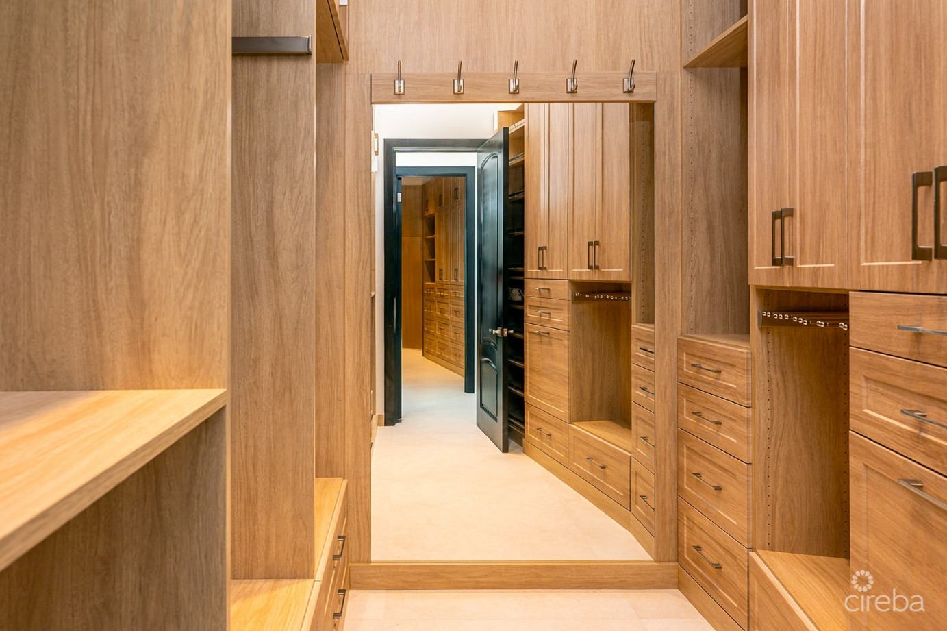 Miramar, A Vista Del Mar Ocean Front Estate