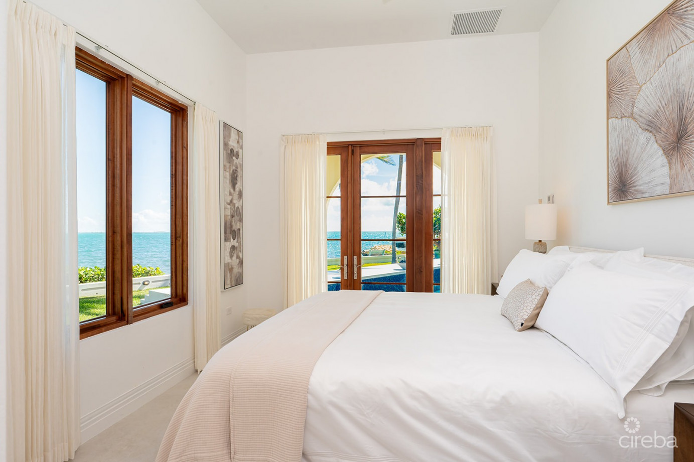 Miramar, A Vista Del Mar Ocean Front Estate