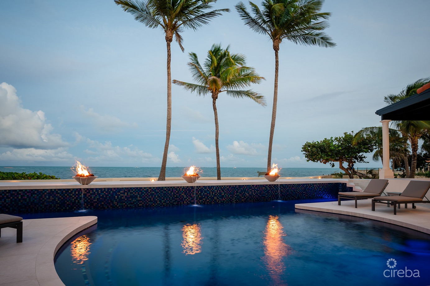 Miramar, A Vista Del Mar Ocean Front Estate