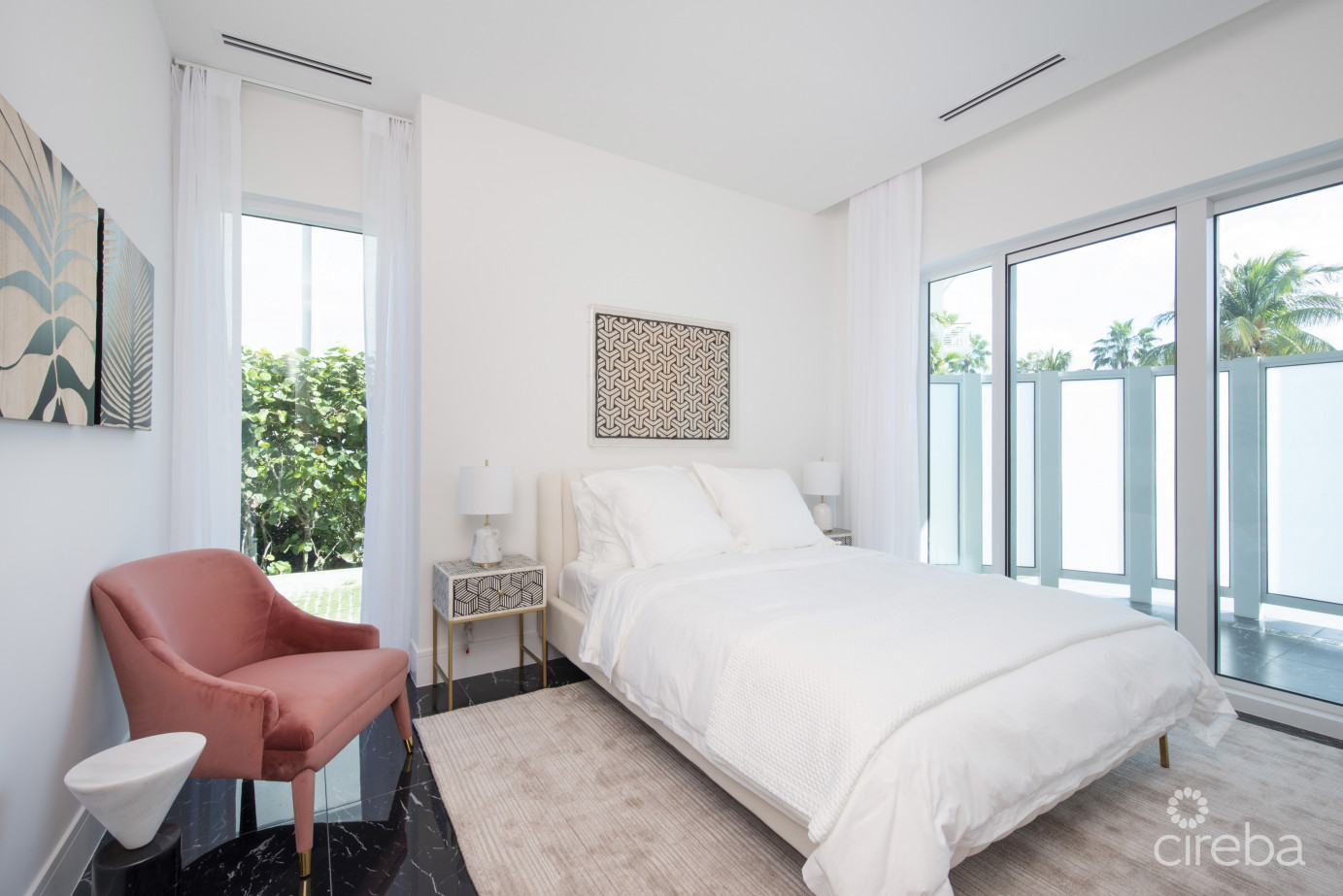 Fin Residence 9 - Corner Ocean Front Unit With Exceptional Amenities