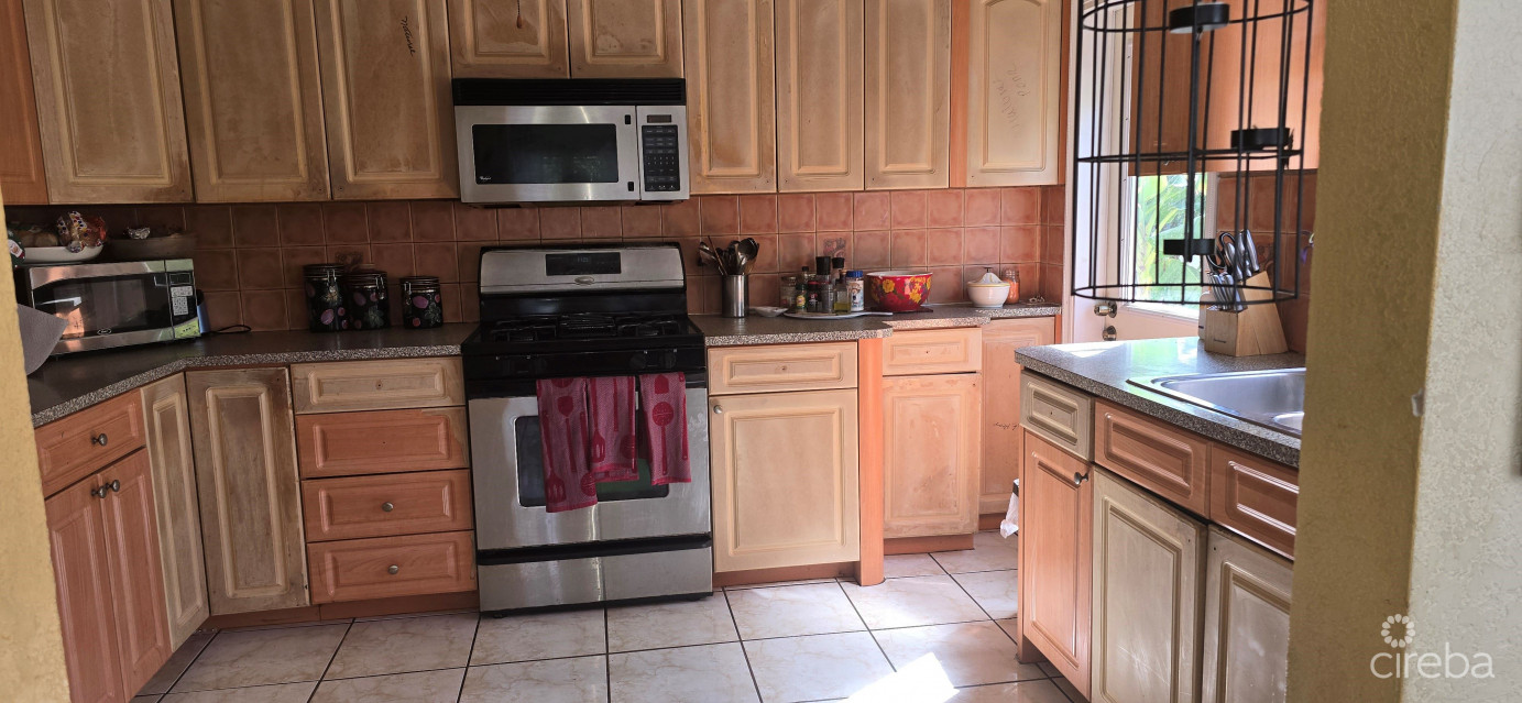 West Bay Peace Ln Family Home