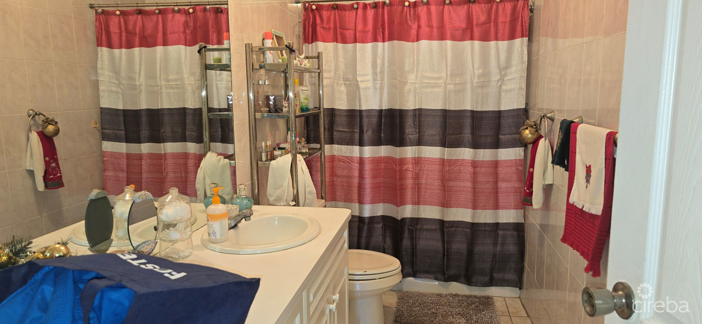 West Bay Peace Ln Family Home