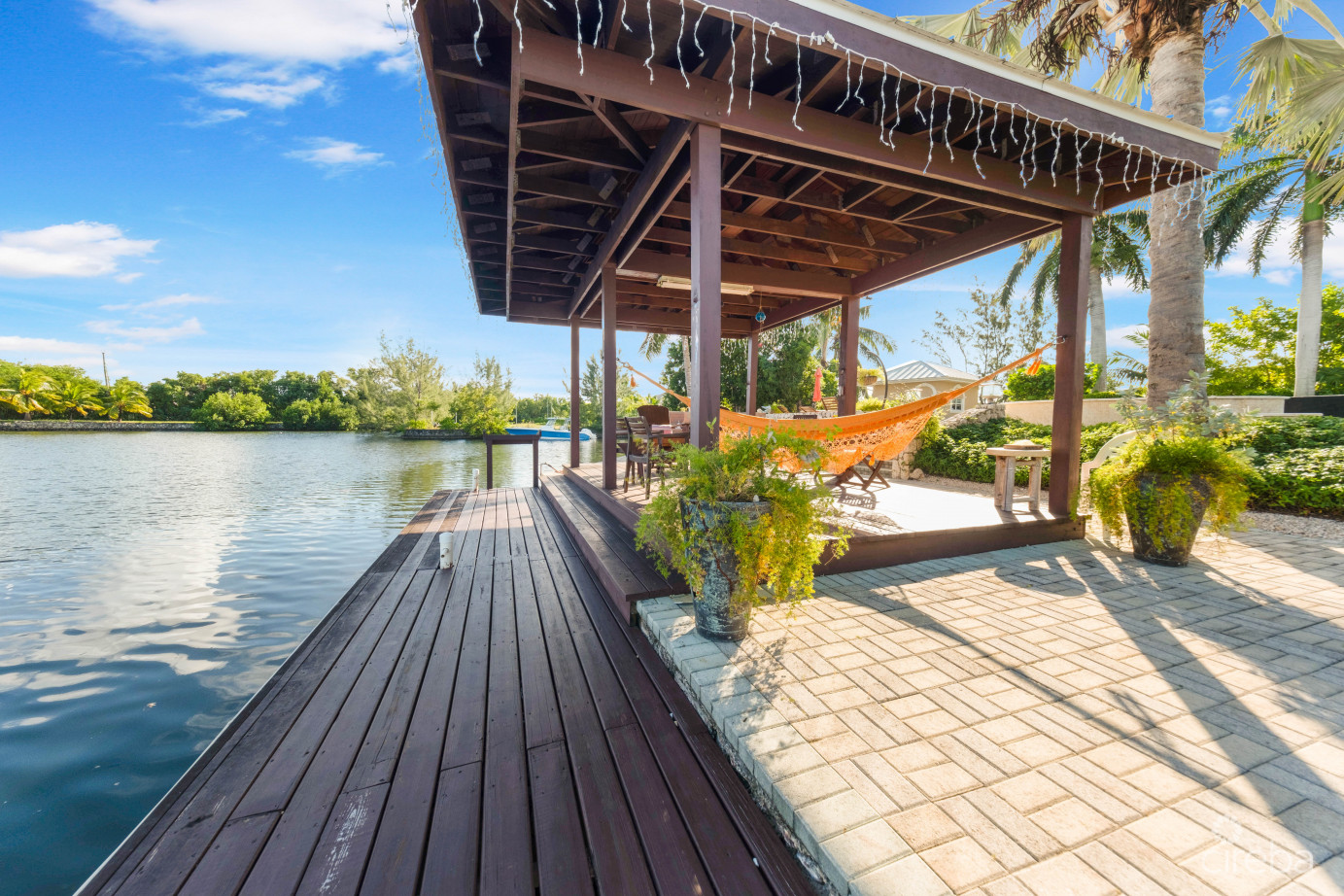 Timeless Palm Island Circle Estate