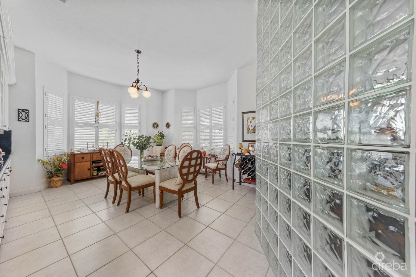 Timeless Palm Island Circle Estate