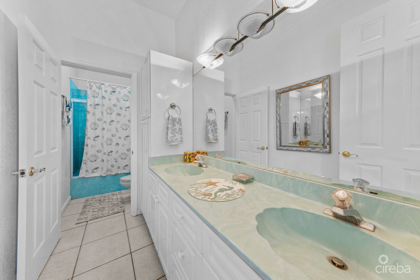 Timeless Palm Island Circle Estate