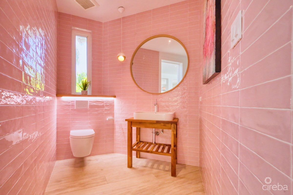 Kai Rose, Cayman Kai Estate