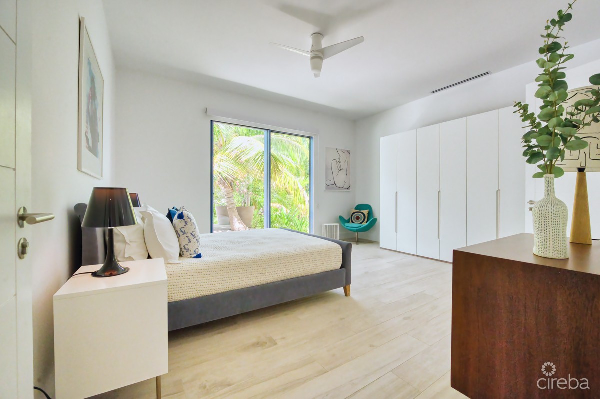 Kai Rose, Cayman Kai Estate