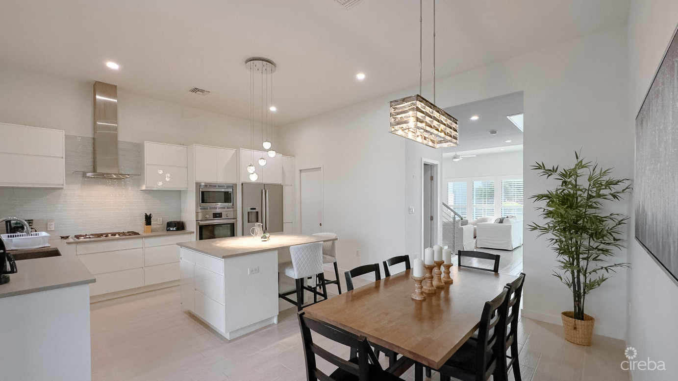 Vela 61, South Sound Townhome