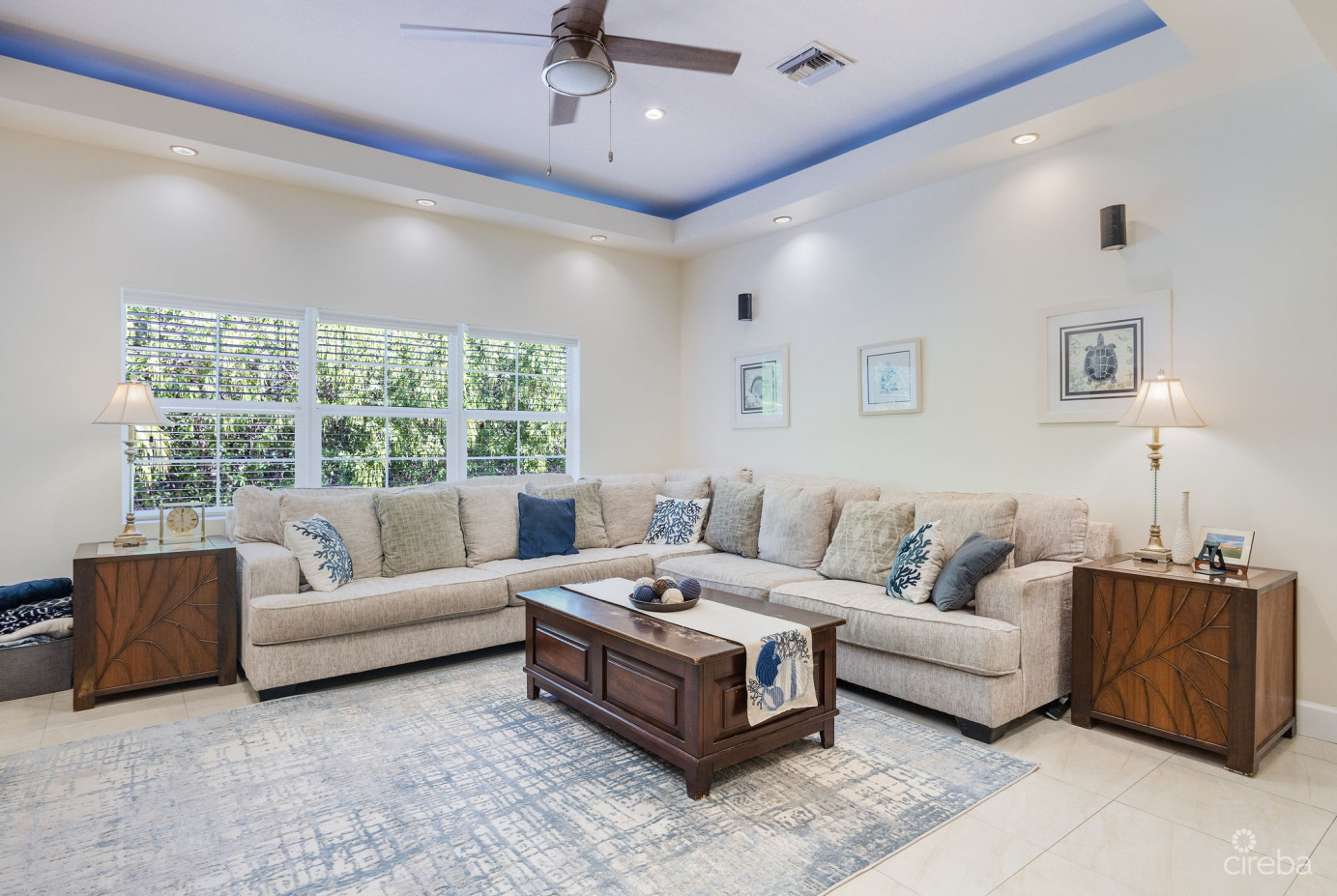 Beach Bay 3 Bedroom Plus Den