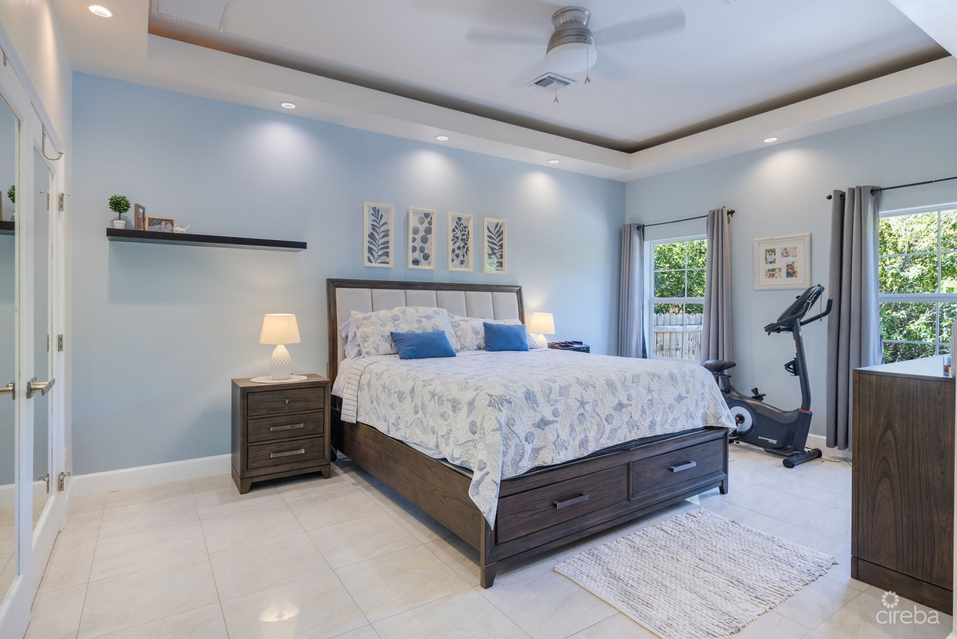 Beach Bay 3 Bedroom Plus Den