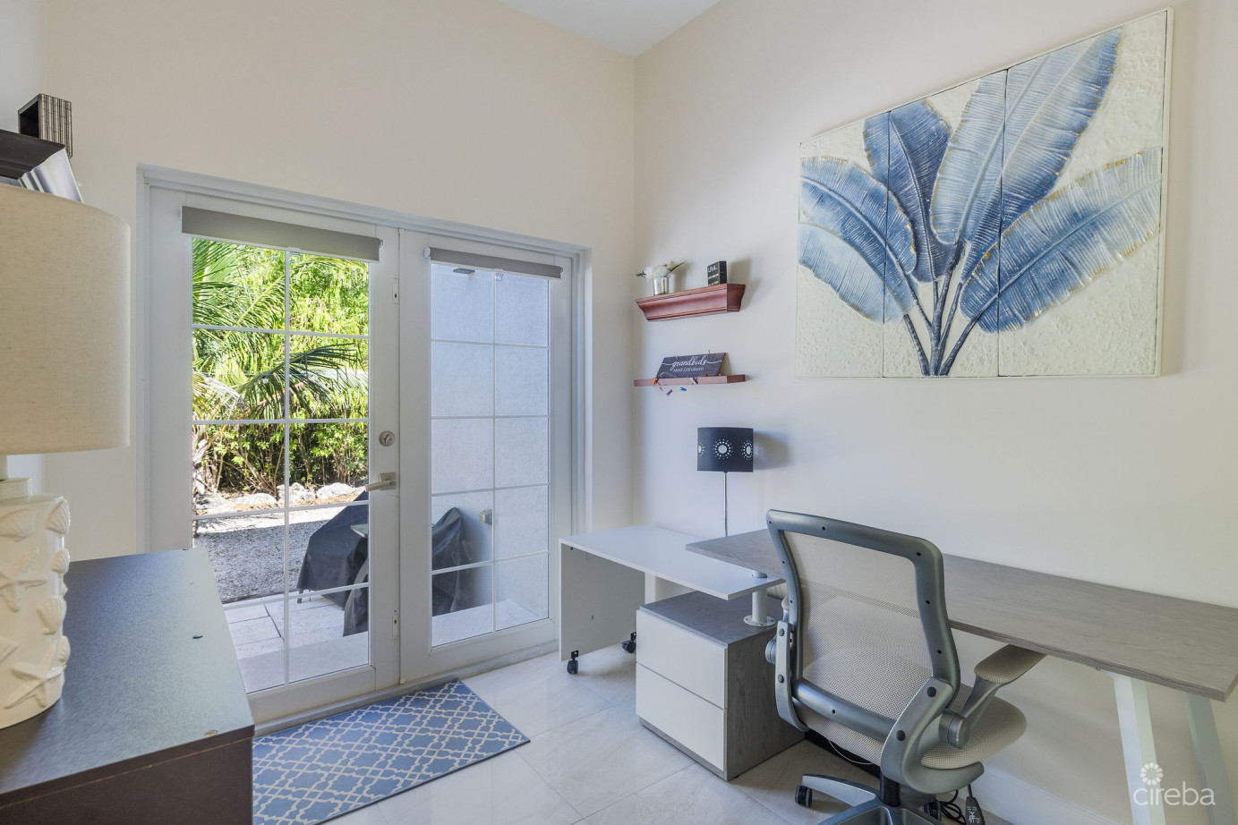 Beach Bay 3 Bedroom Plus Den