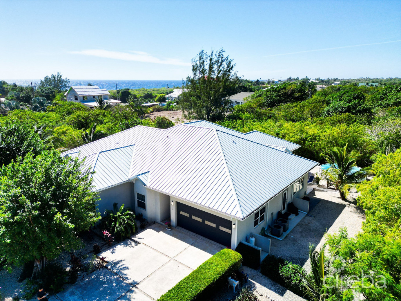 Beach Bay 3 Bedroom Plus Den