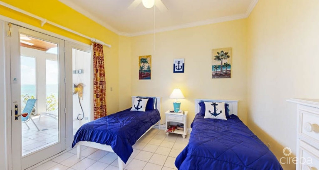 Beachfront Retreat With Pool And Stunning Views