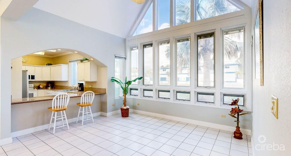 Beachfront Retreat With Pool And Stunning Views