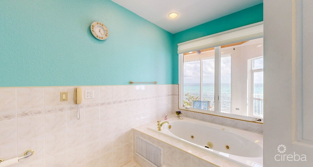 Beachfront Retreat With Pool And Stunning Views