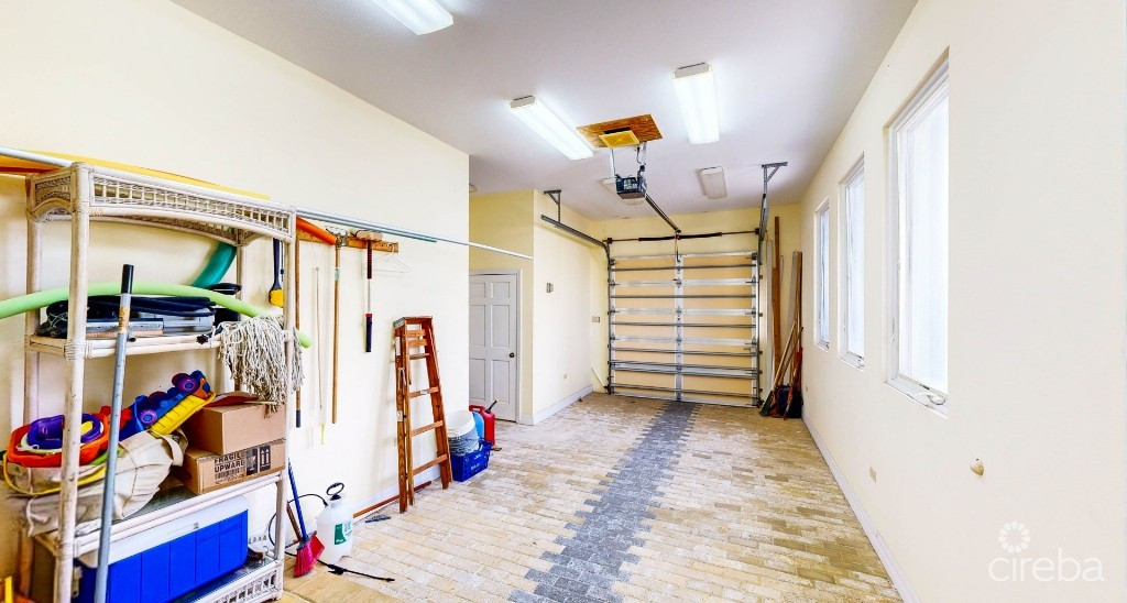 Beachfront Retreat With Pool And Stunning Views