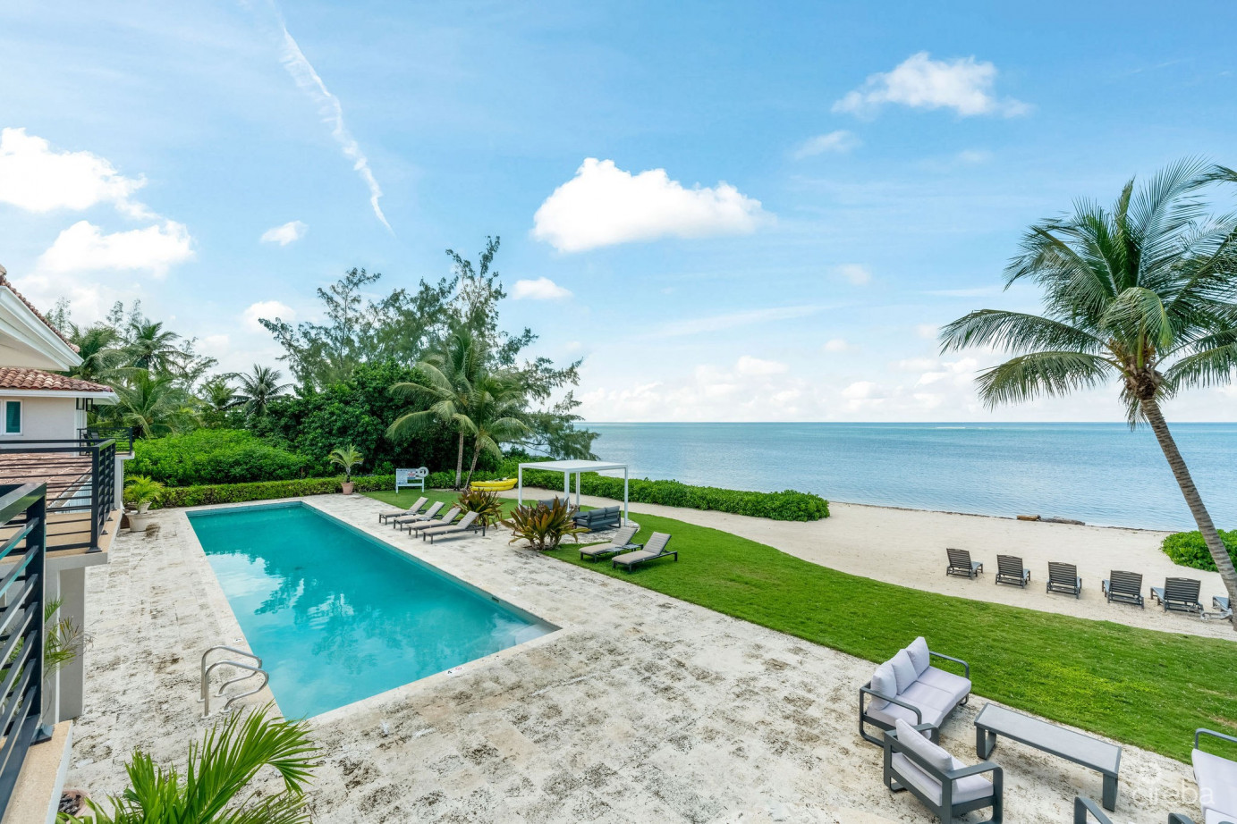 Villa Mora South Sound Beachfront