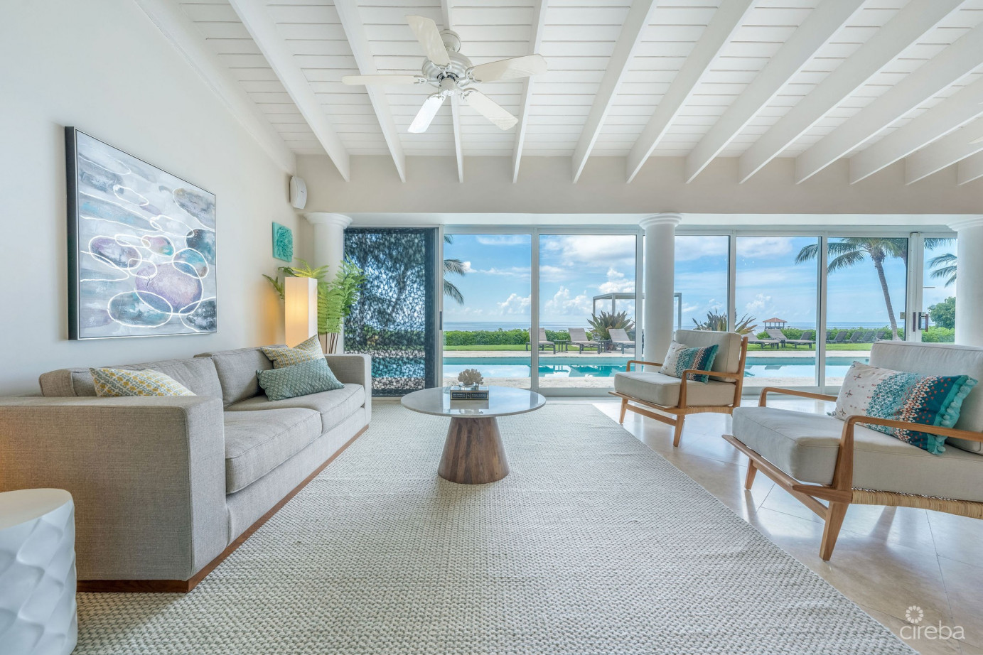 Villa Mora South Sound Beachfront