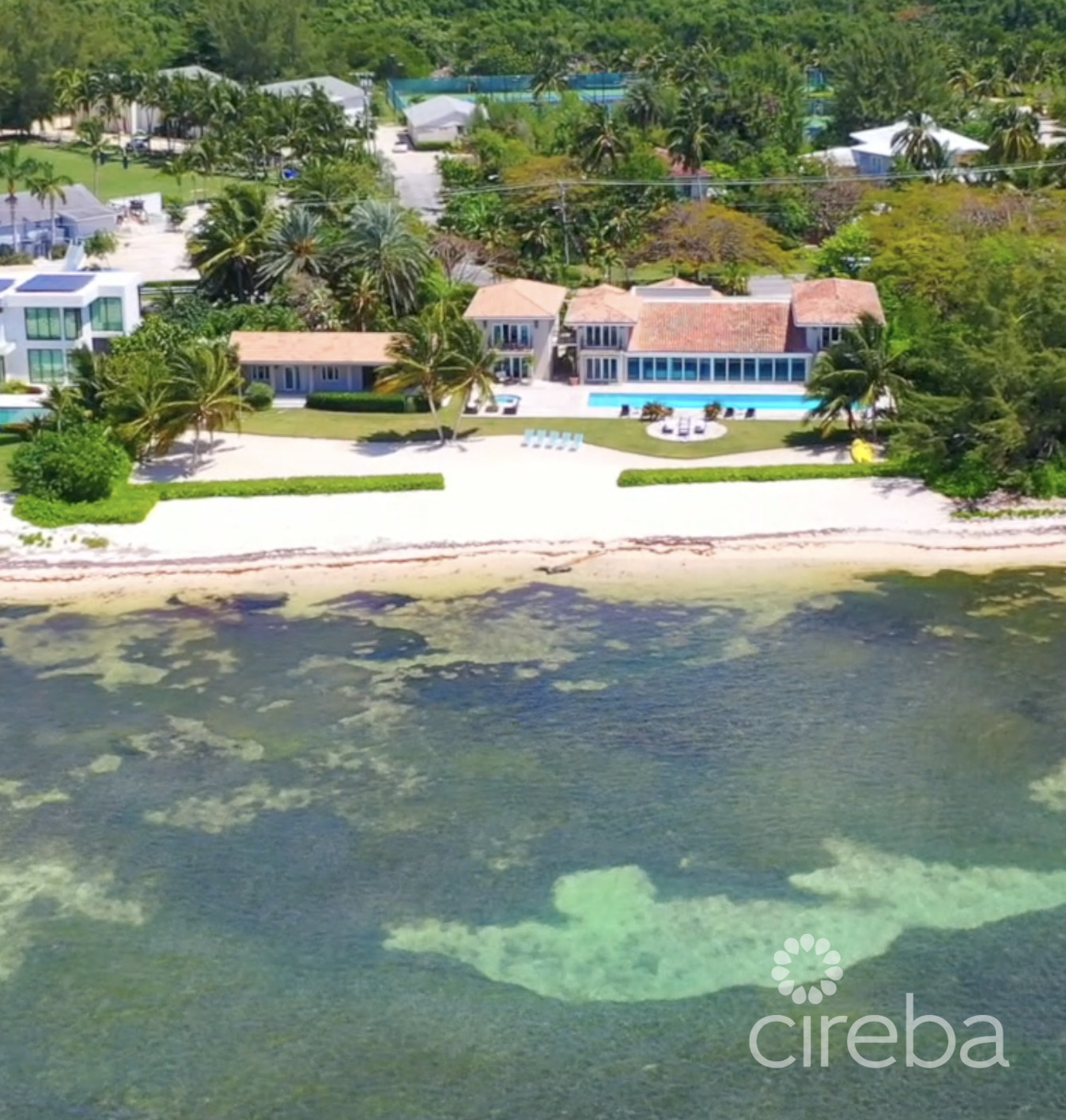 Villa Mora South Sound Beachfront