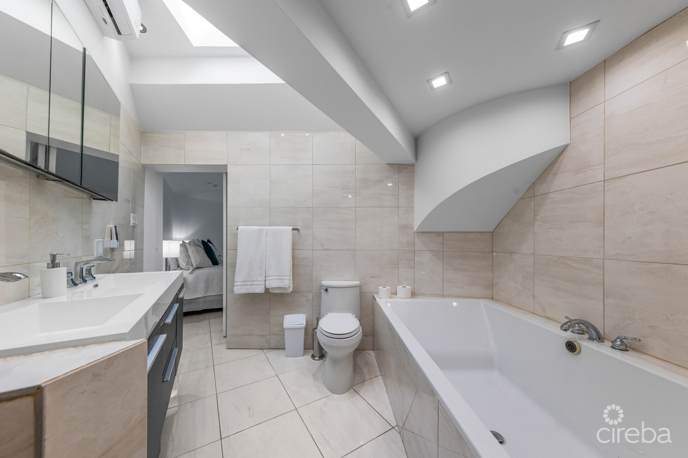 Cayman Sands Village Townhouse 14, Seven Mile Beach