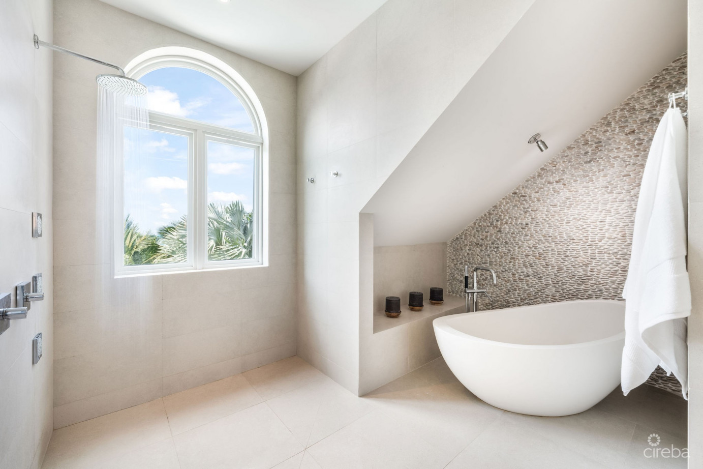 Koko Kai, Rum Point Home & Cottage