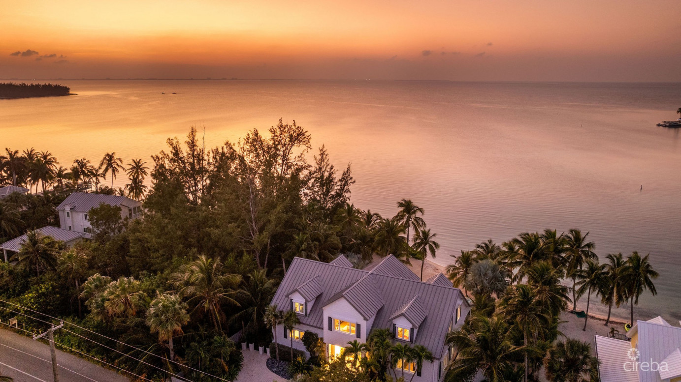 Koko Kai, Rum Point Home & Cottage